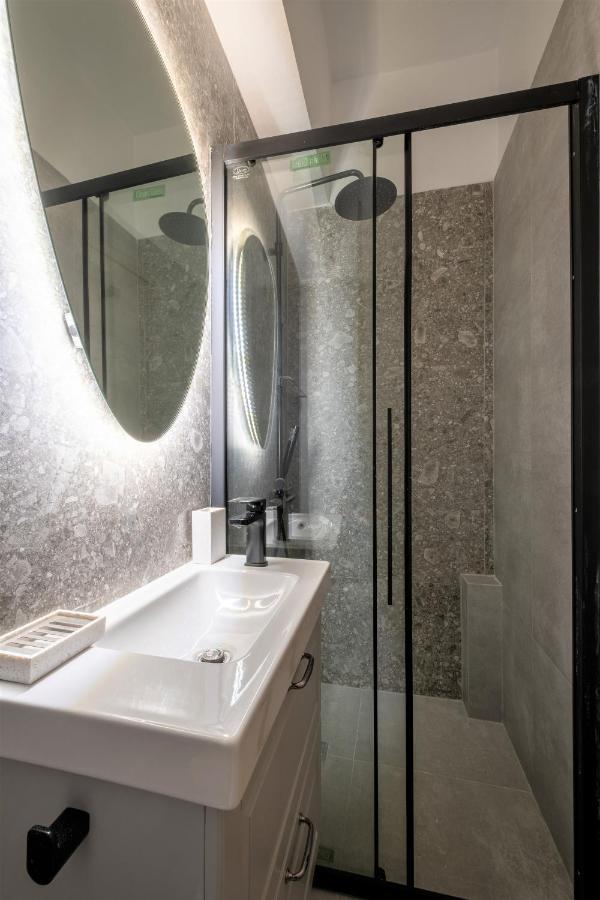 Luxury Penthouse In Prime Central Athens Thissio By Ghh Экстерьер фото